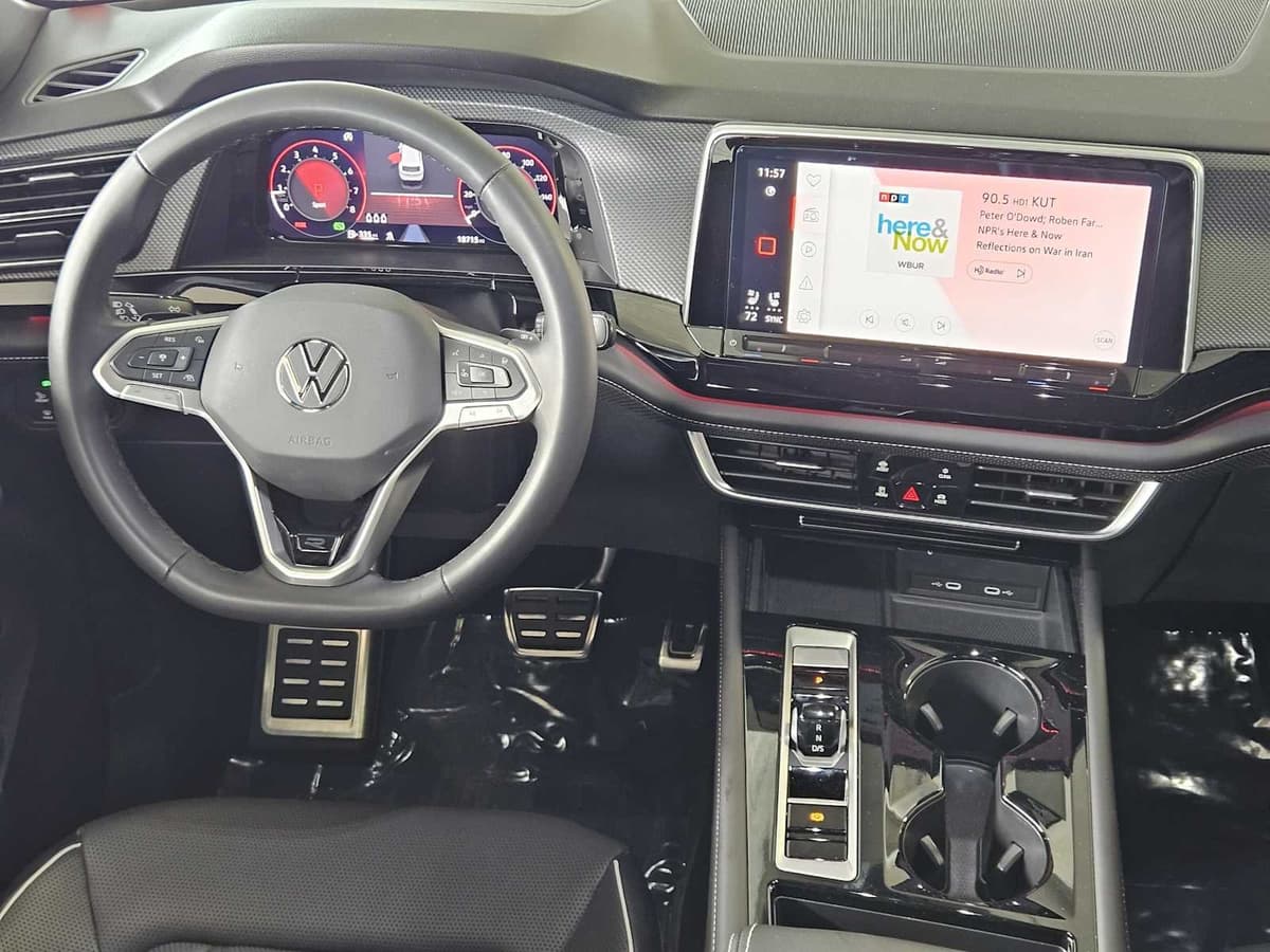 2024 Volkswagen Atlas Cross Sport - Image 27