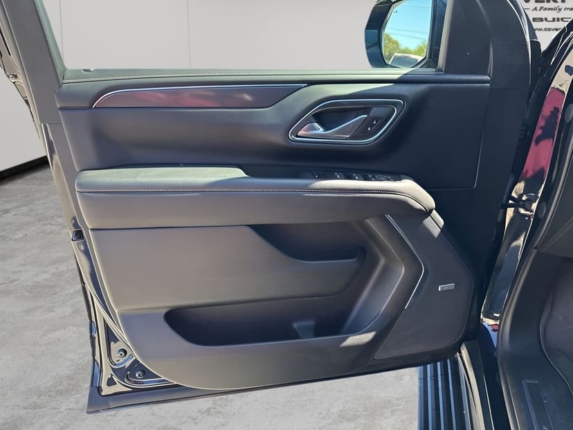 2023 GMC Yukon - Image 26