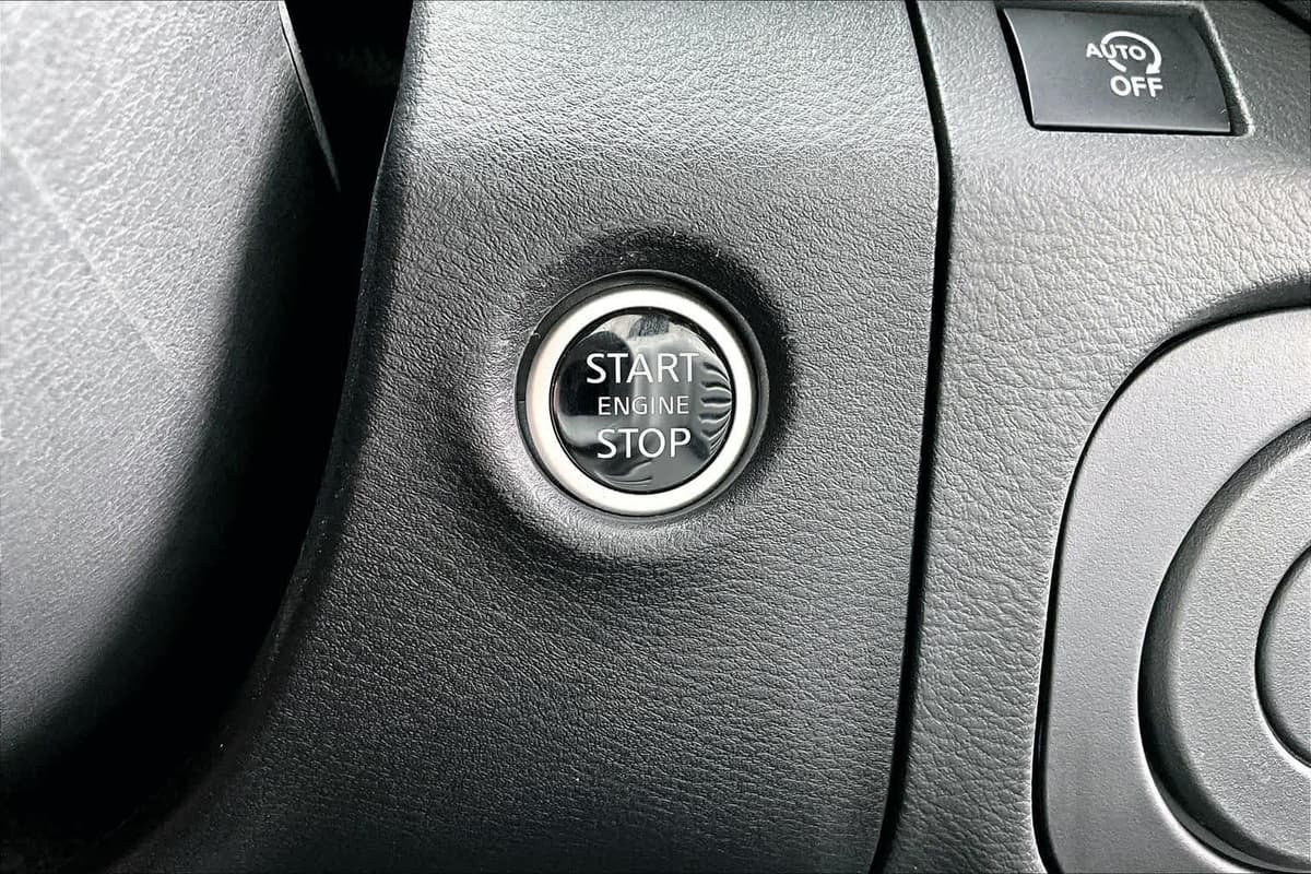 2025 Nissan Frontier - Image 36