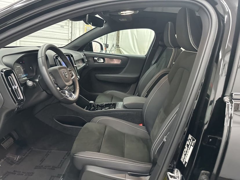 2022 Volvo C40 Recharge Pure Electric - Image 15