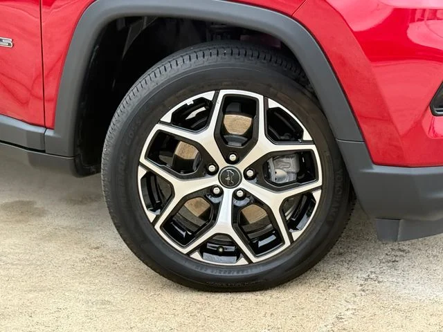 2025 Jeep Compass - Image 2