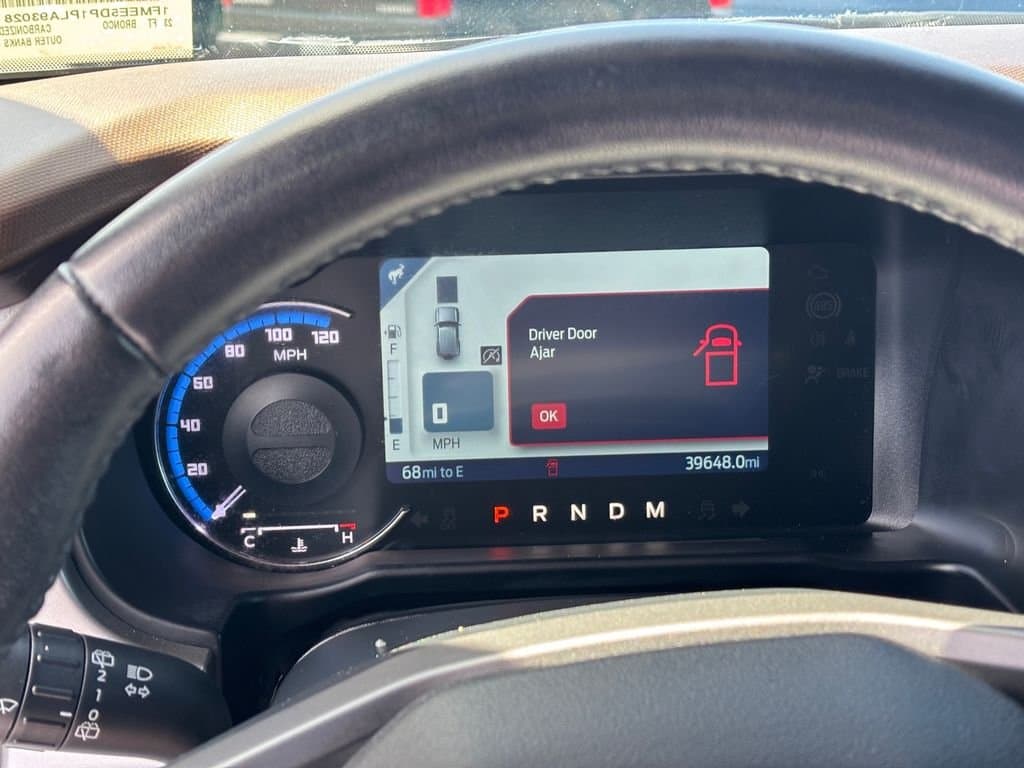 2023 Ford Bronco - Image 18