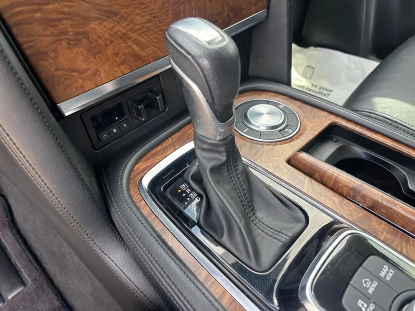 2021 Nissan Armada - Image 16