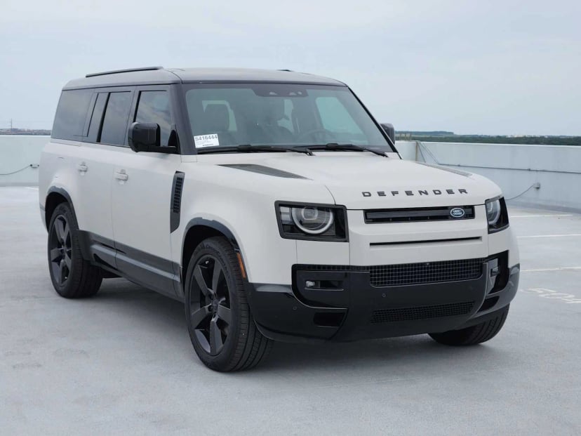 2026 LAND ROVER Defender 130 - Image 3
