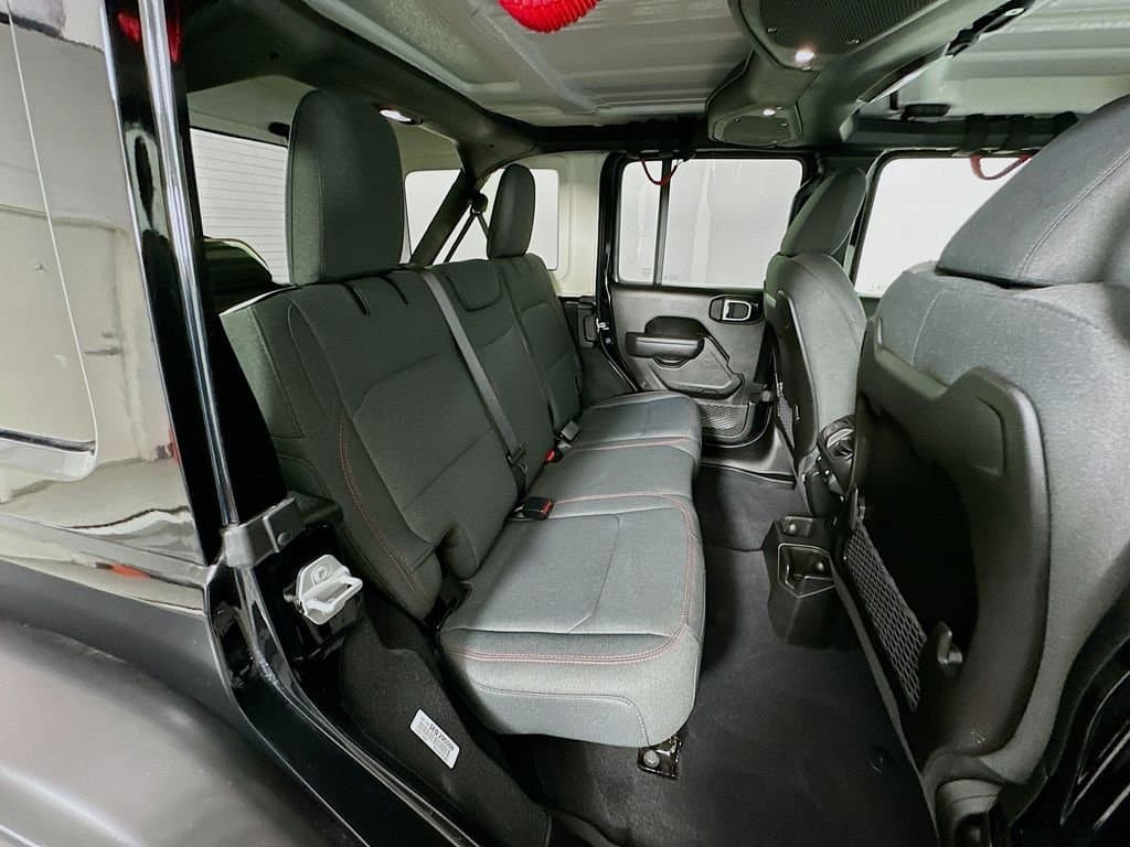 2025 Jeep Wrangler - Image 26