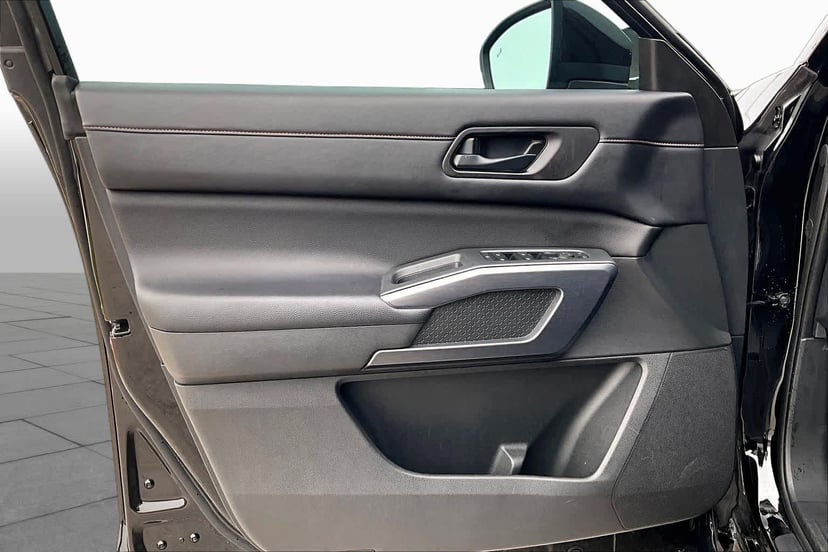 2023 Nissan Pathfinder - Image 21