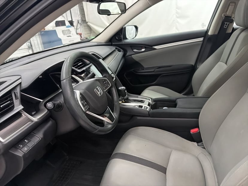 2019 Honda Civic - Image 12
