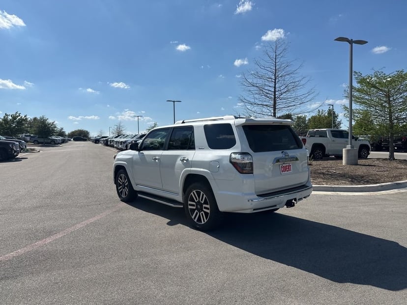 2020 Toyota 4Runner - Image 6