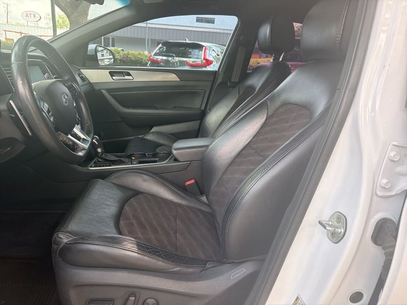 2018 Hyundai Sonata - Image 15