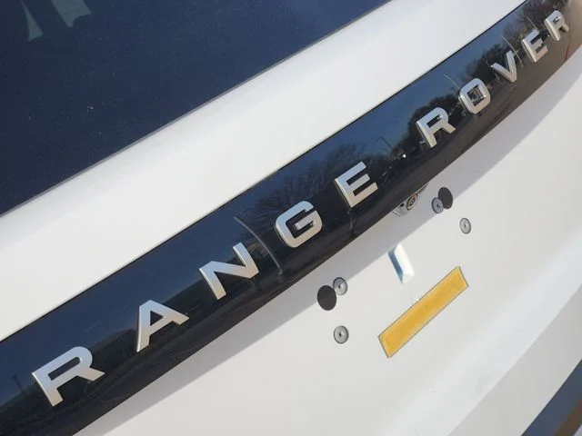 2026 Land Rover Range Rover - Image 8