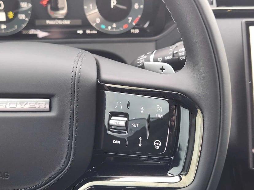 2026 LAND ROVER Range Rover Velar - Image 29