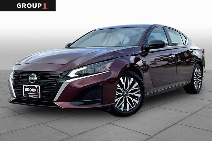2025 Nissan Altima - Image 1