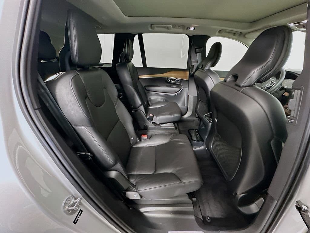 2022 Volvo XC90 Recharge Plug-In Hybrid - Image 29