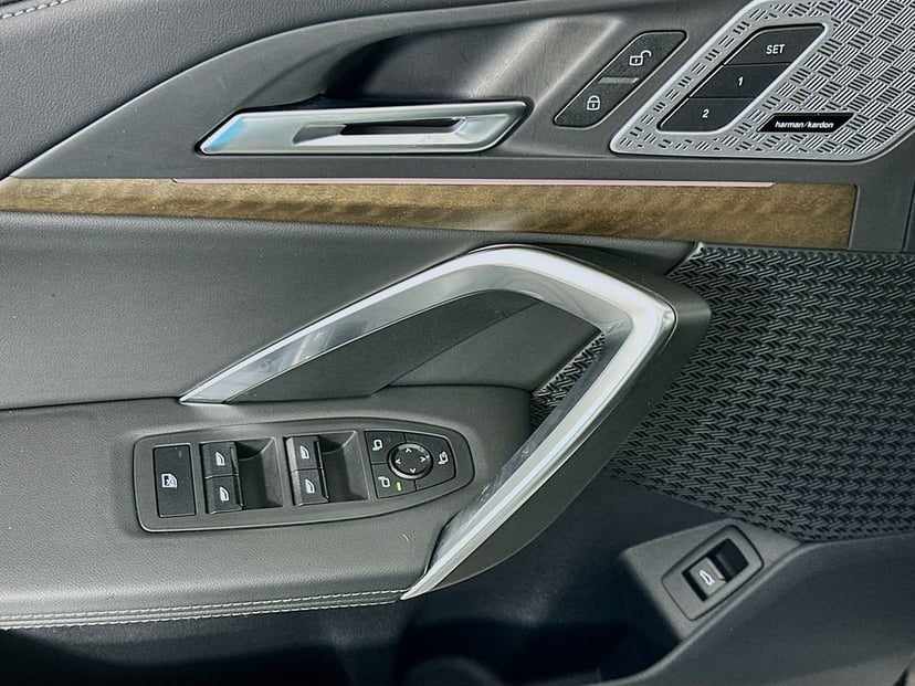 2025 BMW X1 - Image 17