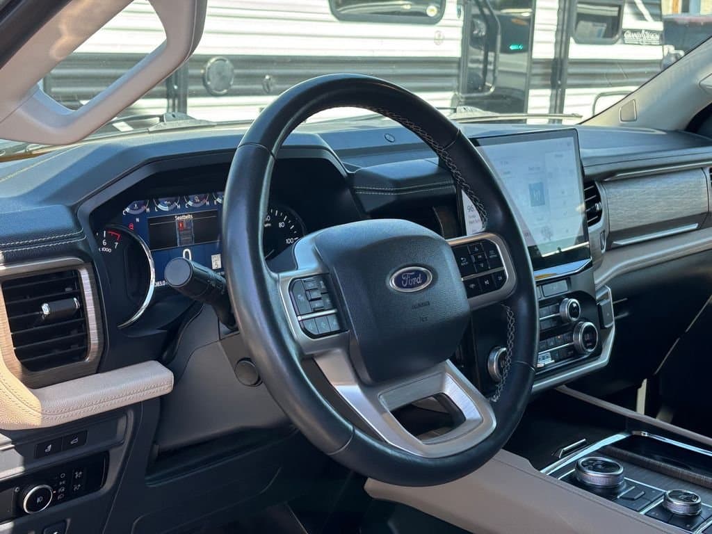 2024 Ford Expedition - Image 9