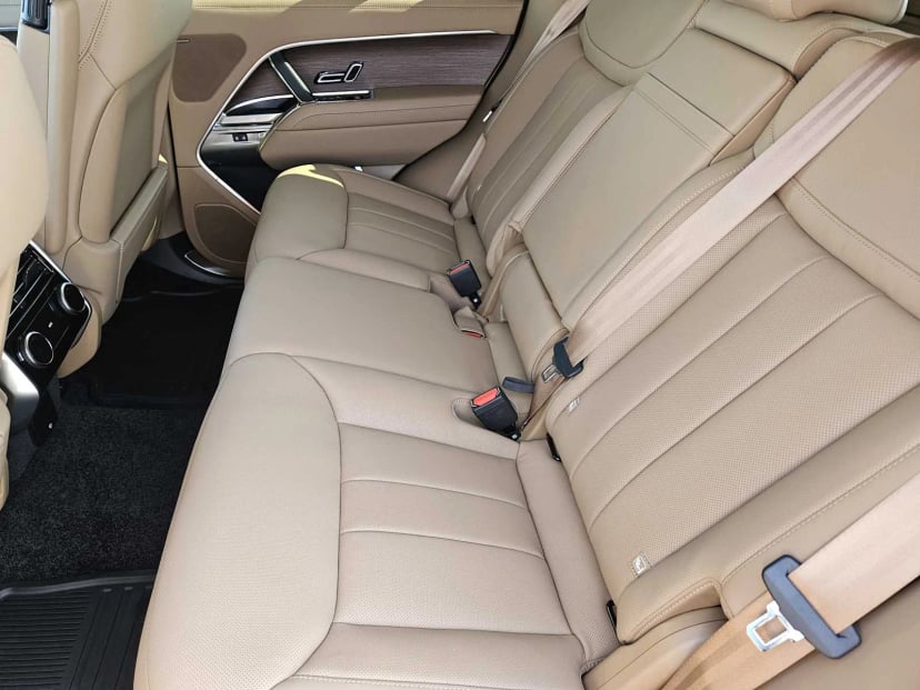 2026 LAND ROVER Range Rover - Image 23
