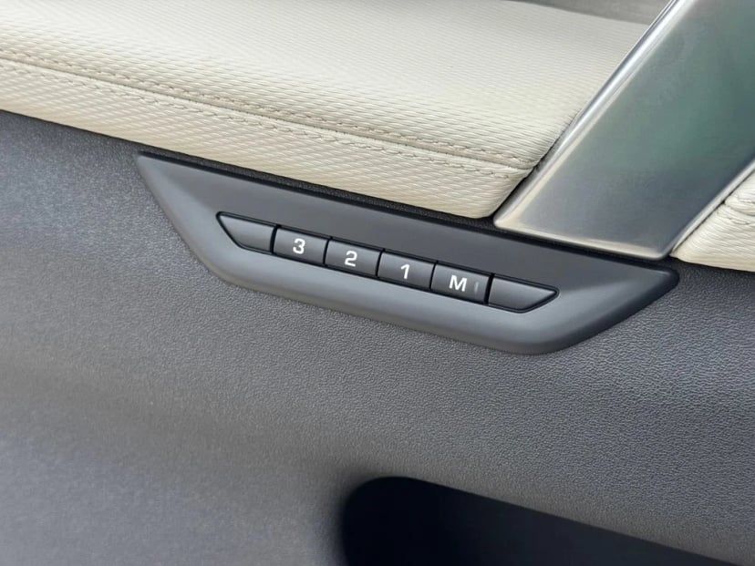 2025 Land Rover Discovery Sport - Image 17