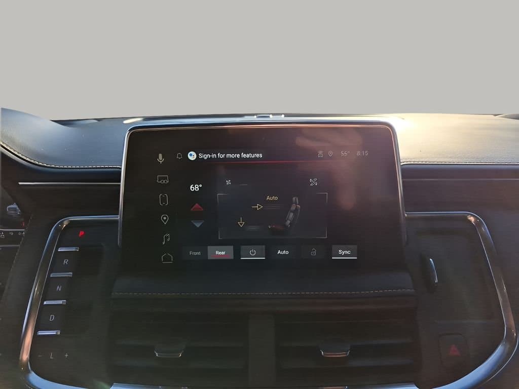 2023 GMC Yukon - Image 38