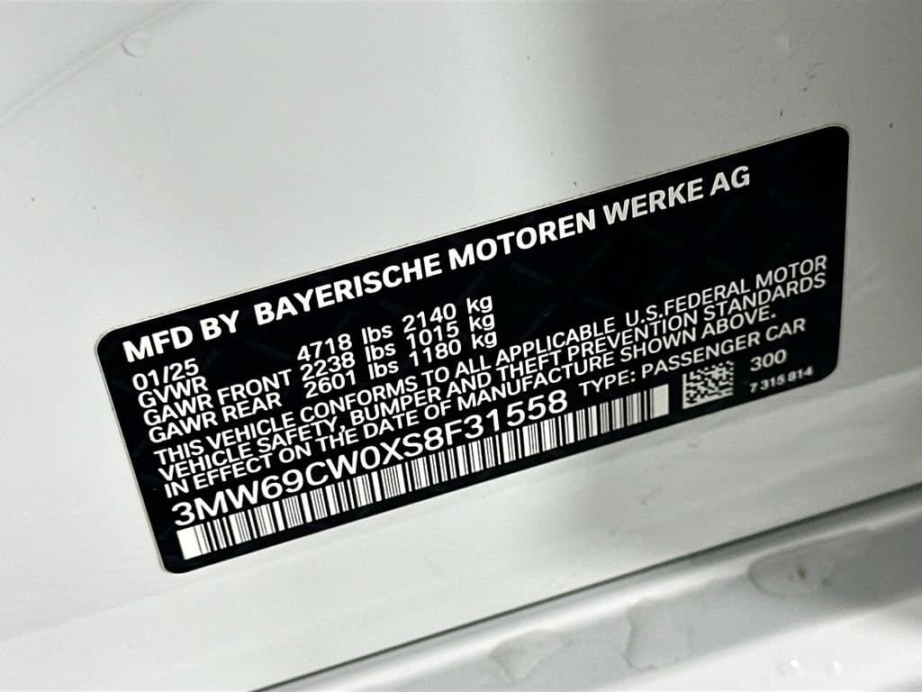 2025 BMW 3 Series - Image 24
