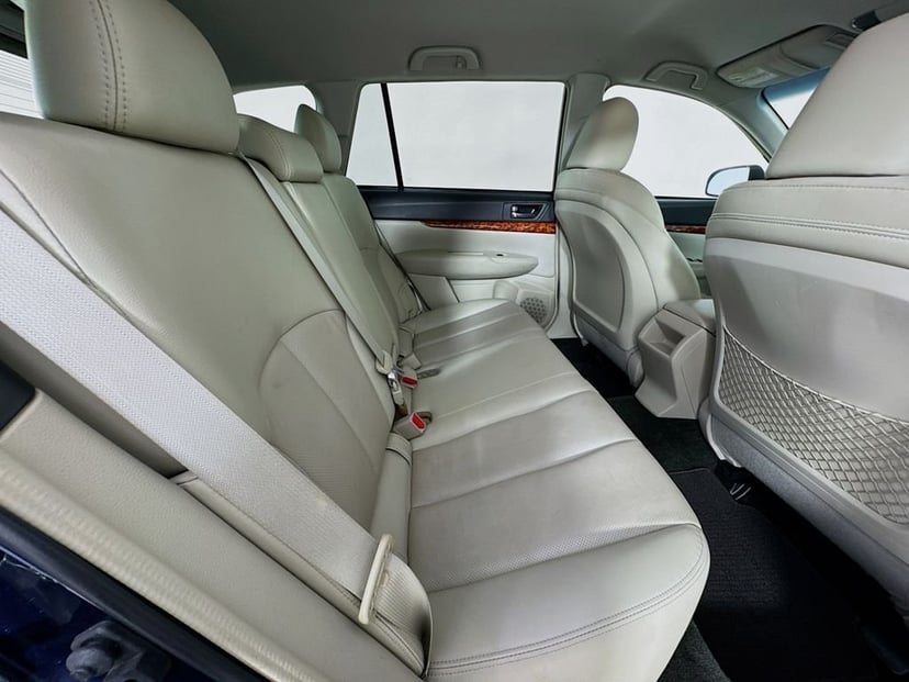 2012 Subaru Outback - Image 32