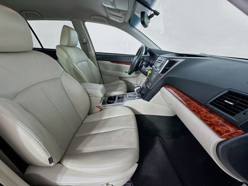 2012 Subaru Outback - Image 33