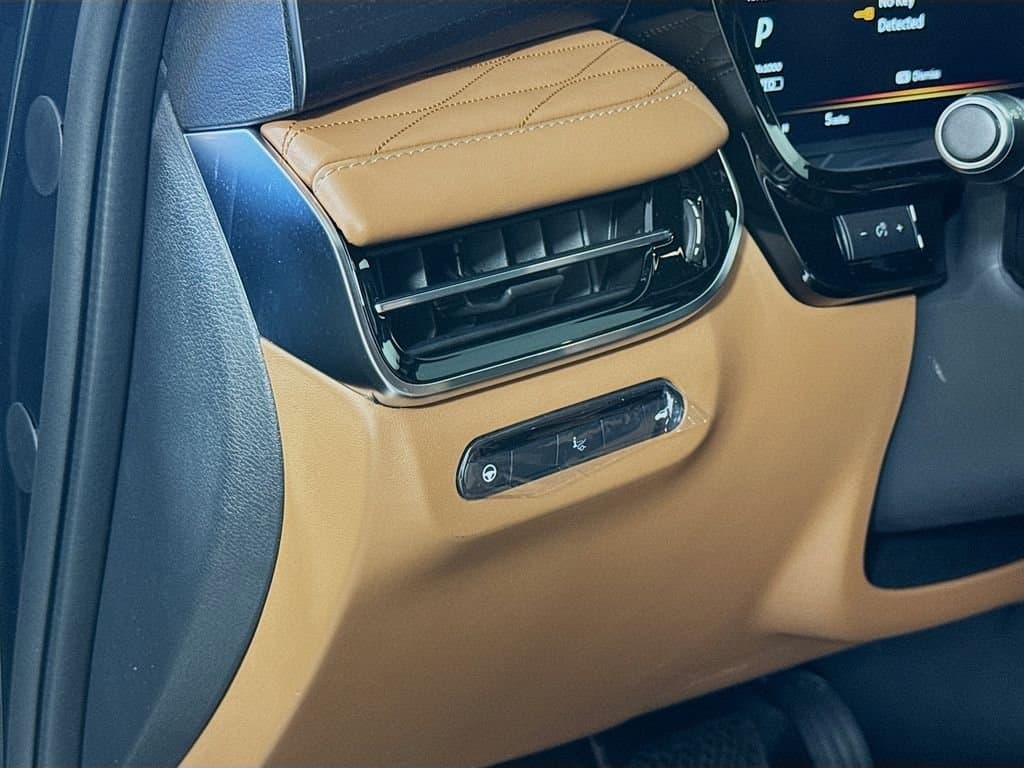 2026 INFINITI QX60 - Image 11