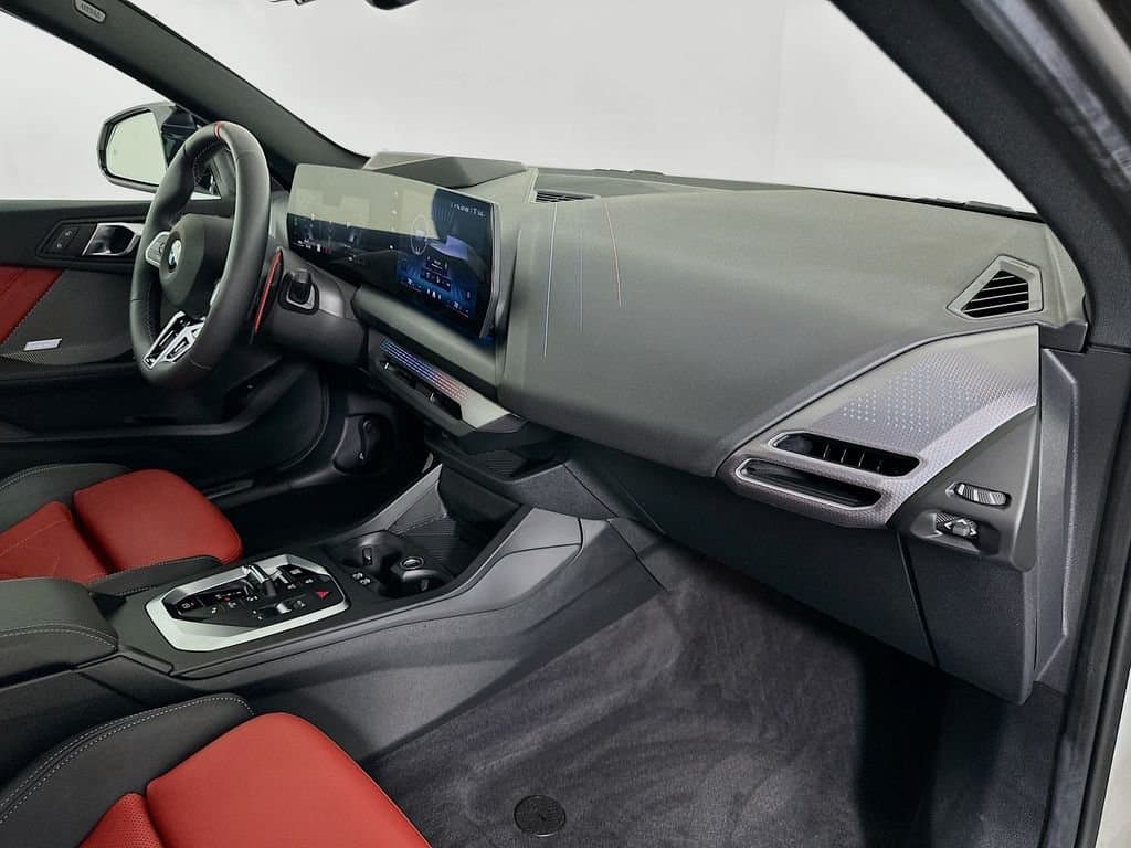 2025 BMW 2 Series - Image 28