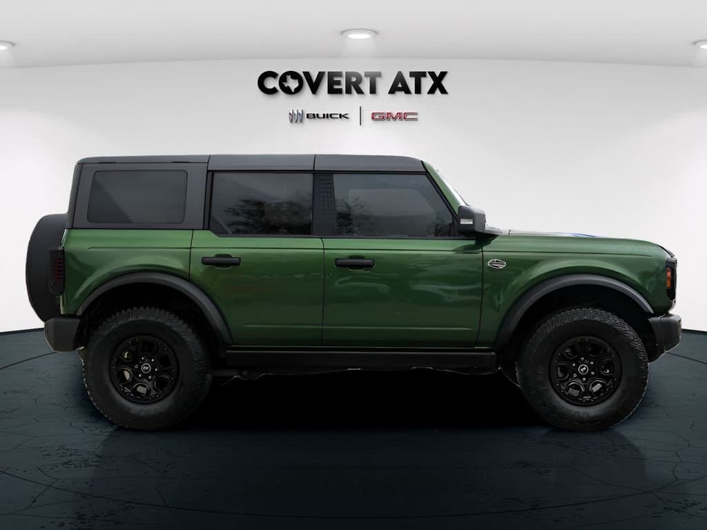 2023 Ford Bronco - Image 8