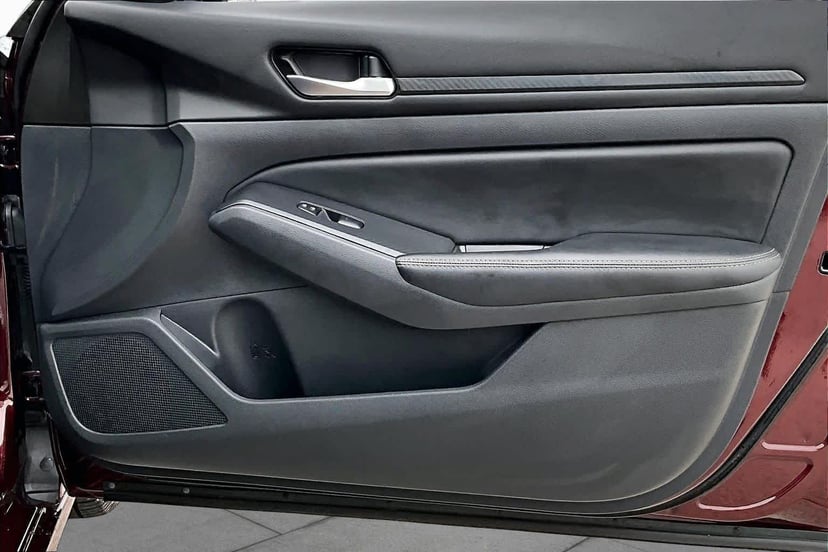 2025 Nissan Altima - Image 23