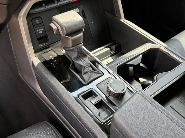 2023 Toyota Tundra Hybrid - Image 18
