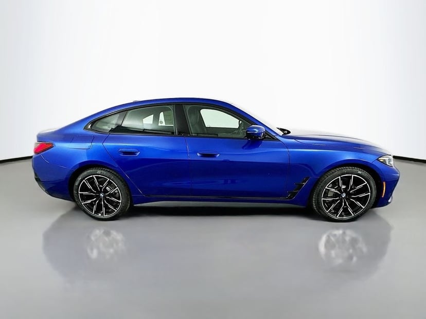 2026 BMW i4 - Image 3