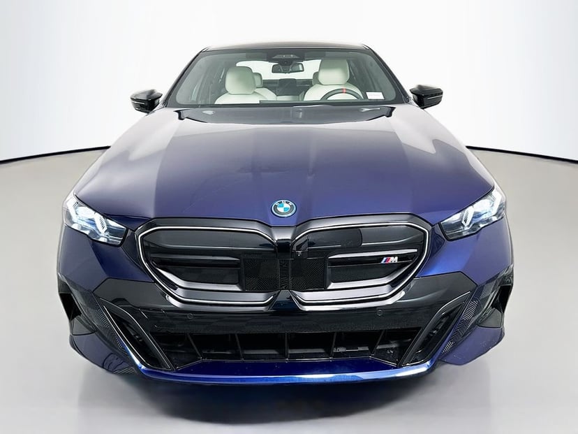 2026 BMW i5 - Image 2