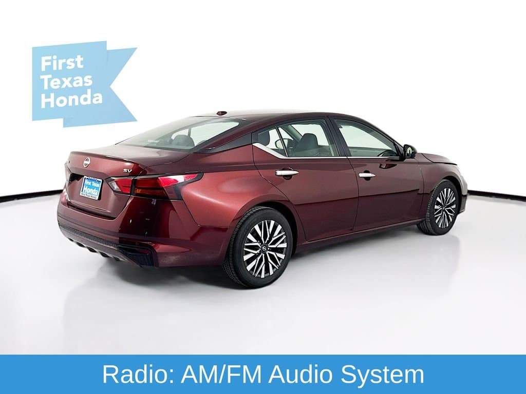 2024 NISSAN Altima - Image 8