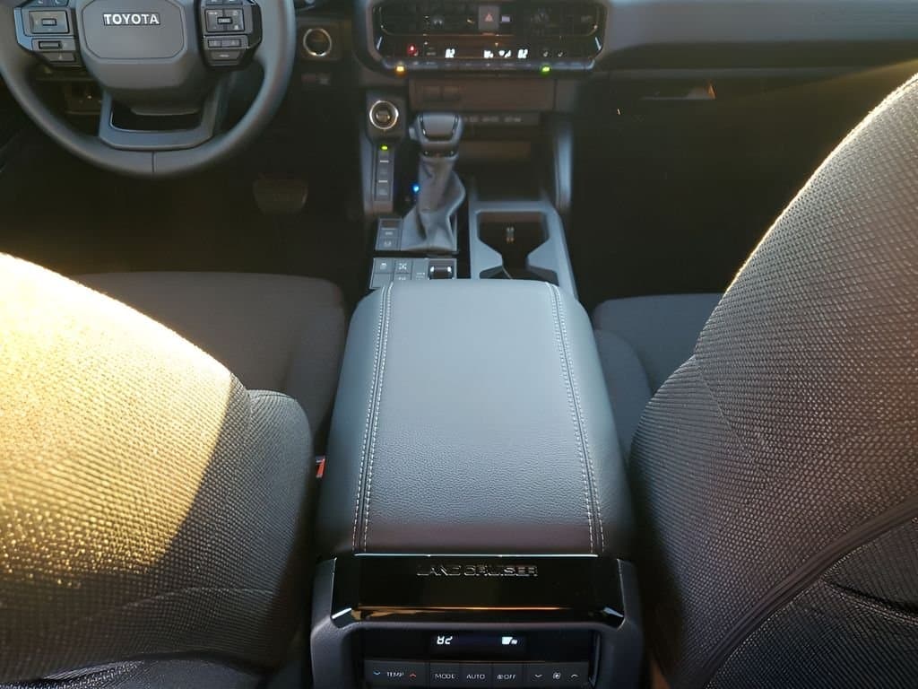 2025 Toyota Land Cruiser - Image 22