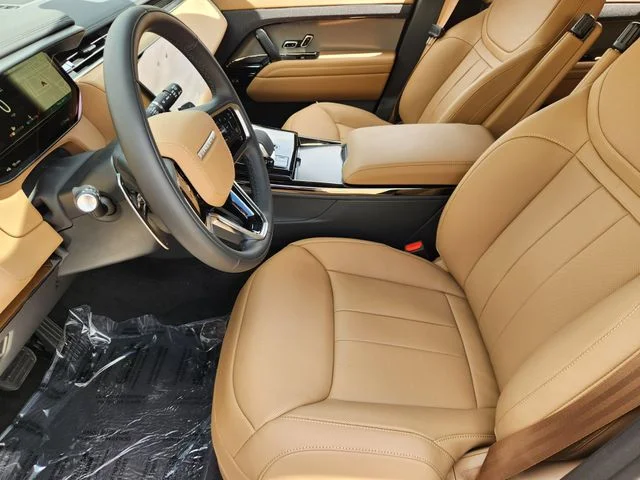 2026 Land Rover Range Rover Sport - Image 13