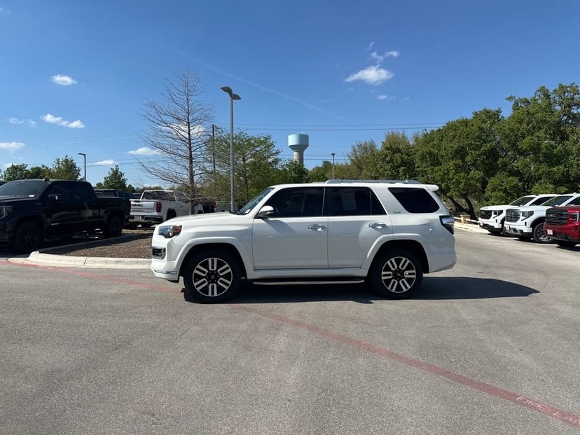 2020 Toyota 4Runner - Image 4