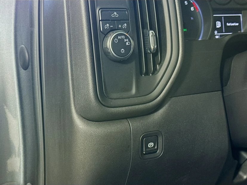 2020 Chevrolet Silverado 1500 - Image 11