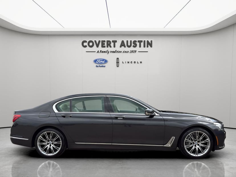 2019 BMW 7 Series - Image 6