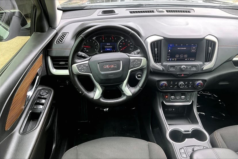 2020 GMC Terrain - Image 6