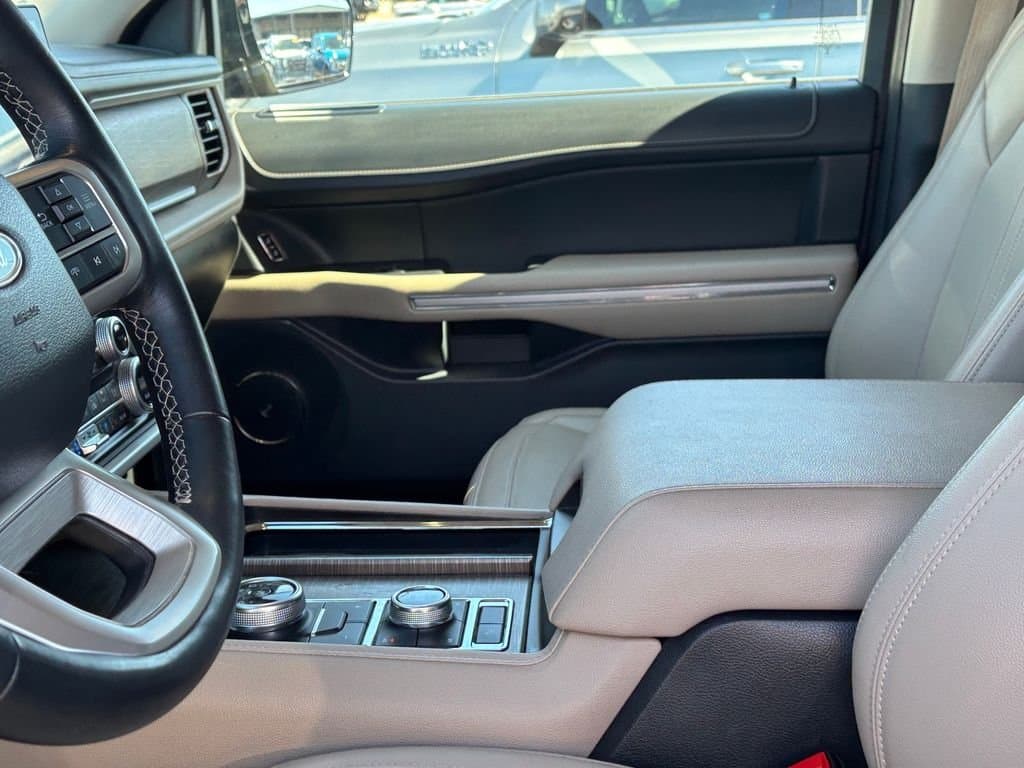 2024 Ford Expedition - Image 11