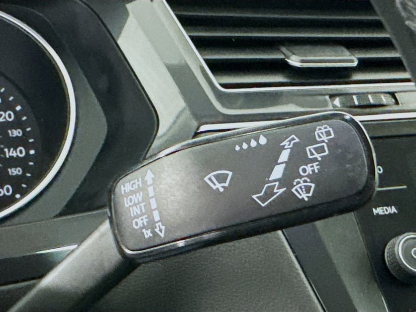 2019 Volkswagen Tiguan - Image 15
