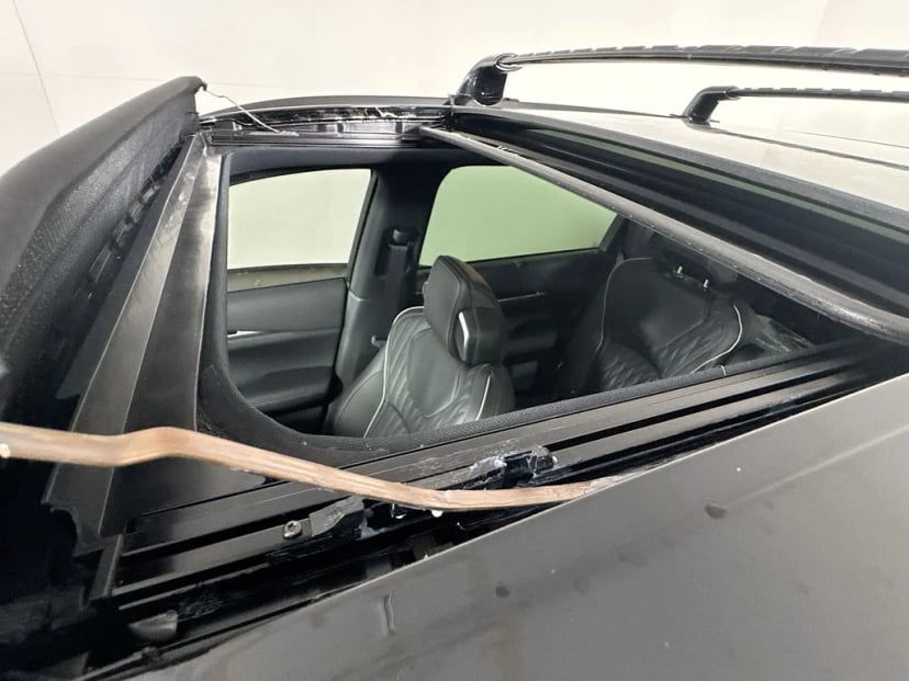 2027 INFINITI QX60 - Image 25