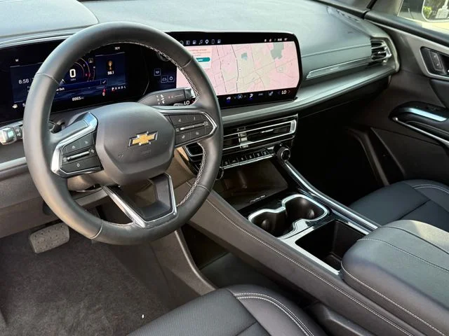 2025 Chevrolet Traverse - Image 9