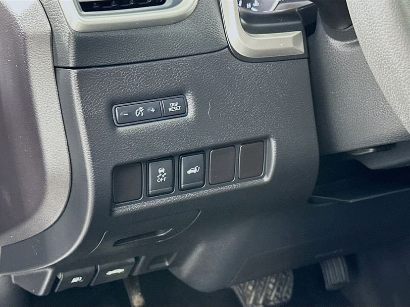 2017 Nissan Murano - Image 10