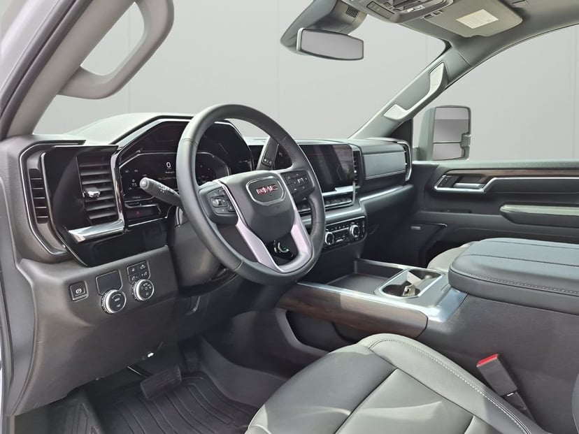 2024 GMC Sierra 2500HD - Image 30