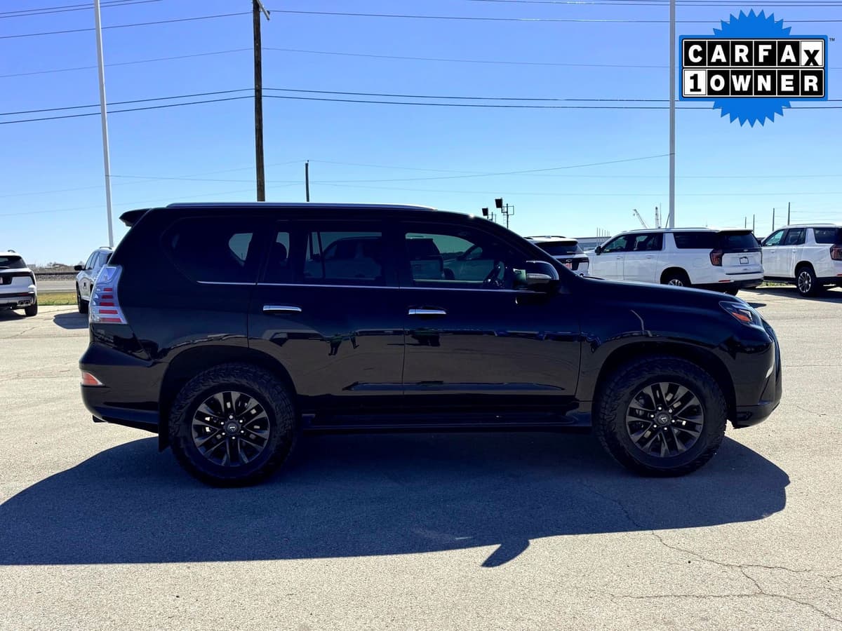 2022 Lexus GX - Image 5