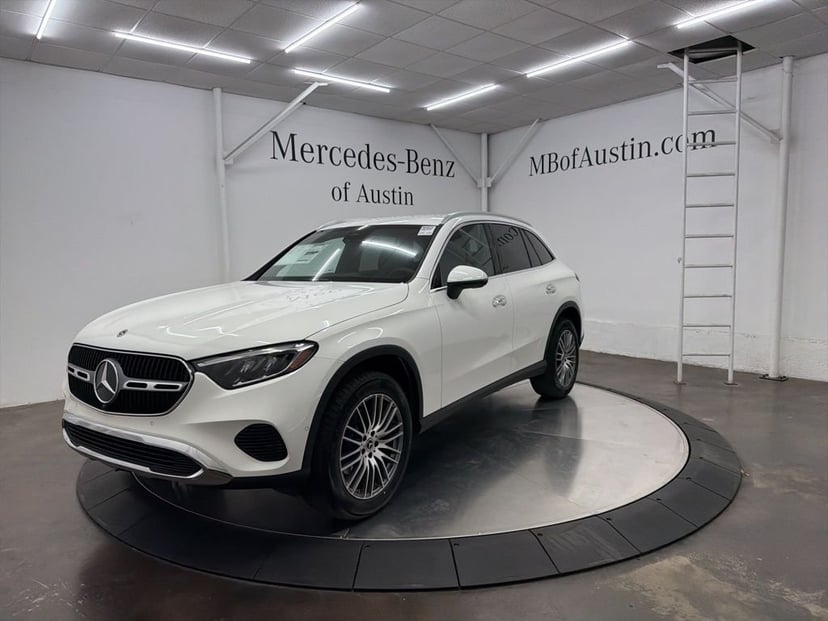 2026 Mercedes-Benz GLC - Image 3
