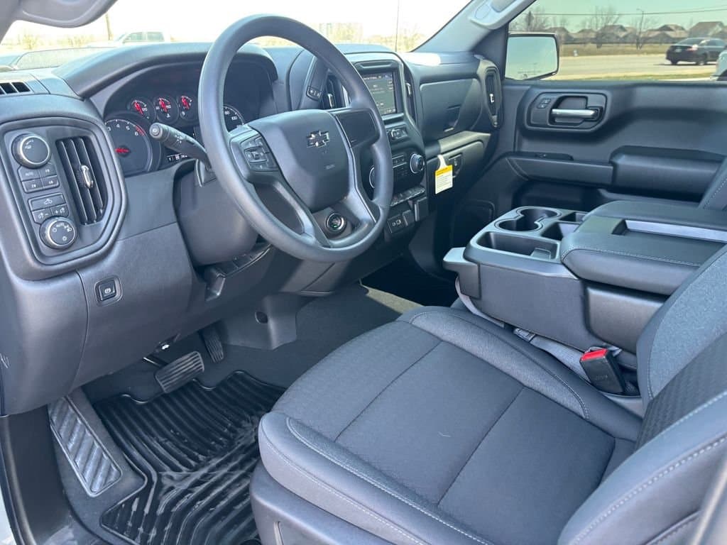2026 Chevrolet Silverado 1500 - Image 9