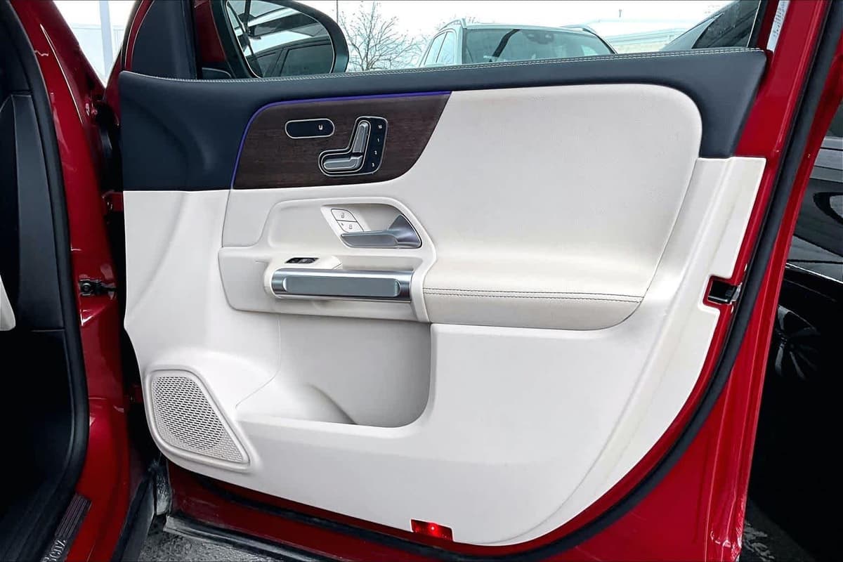 2022 Mercedes-Benz GLB 250 - Image 23