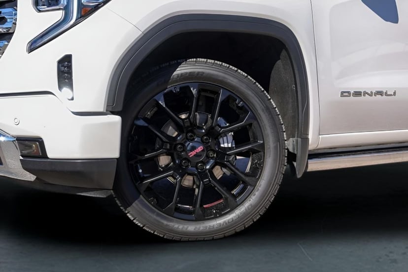 2022 GMC Sierra 1500 - Image 4
